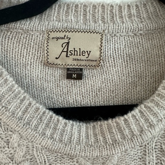 Women sweater - Picture 3 of 4